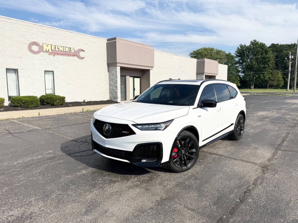 2022 Acura MDX Image 1