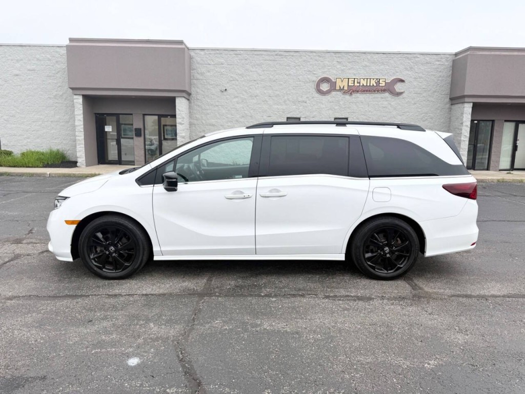 2023 Honda Odyssey Image 8