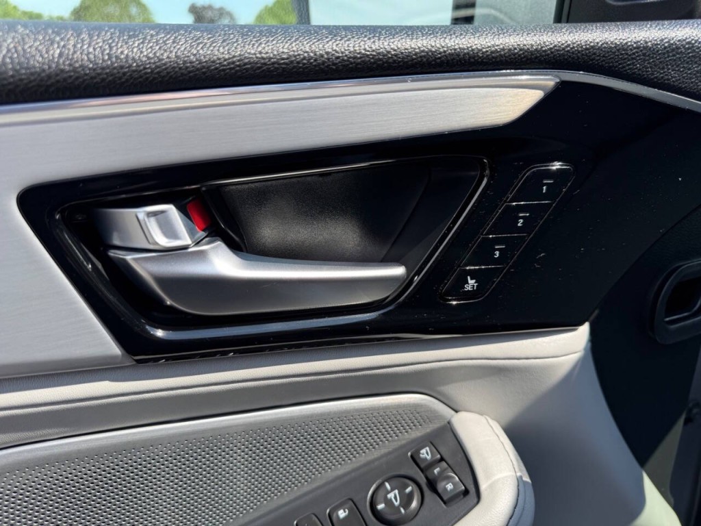 2025 Acura MDX Image 16