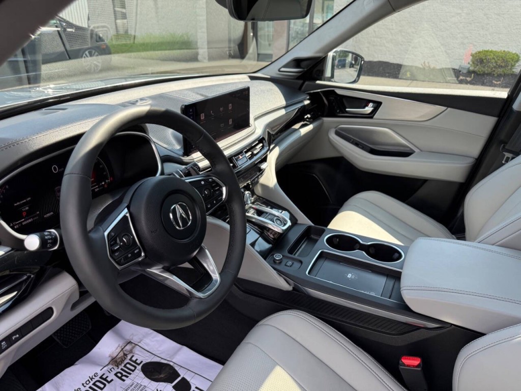 2025 Acura MDX Image 17