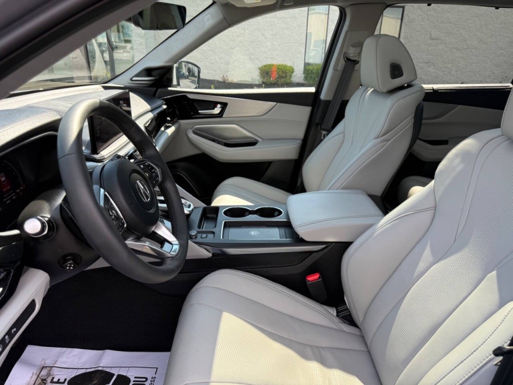 2025 Acura MDX Image 18