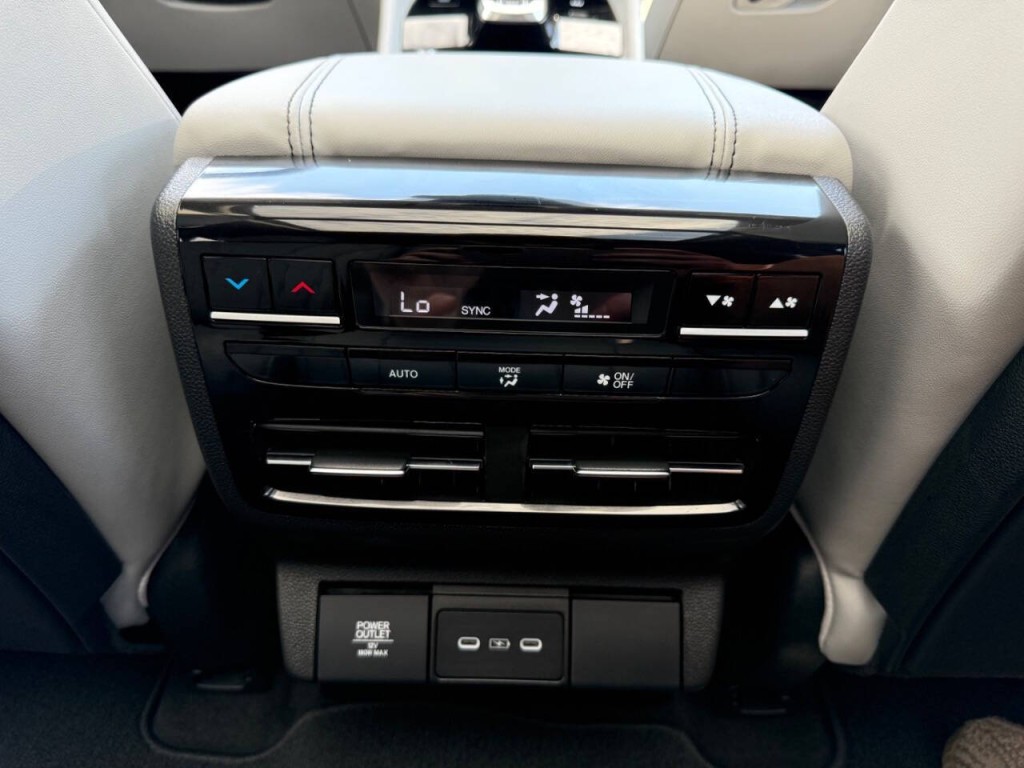 2025 Acura MDX Image 30