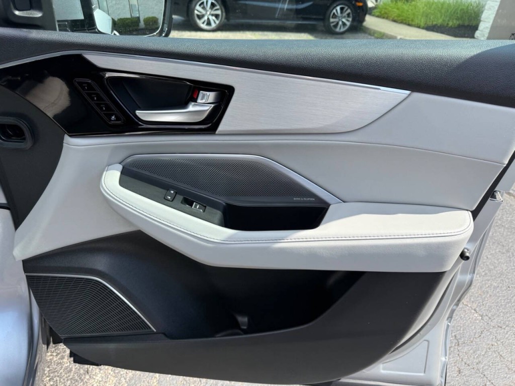 2025 Acura MDX Image 32
