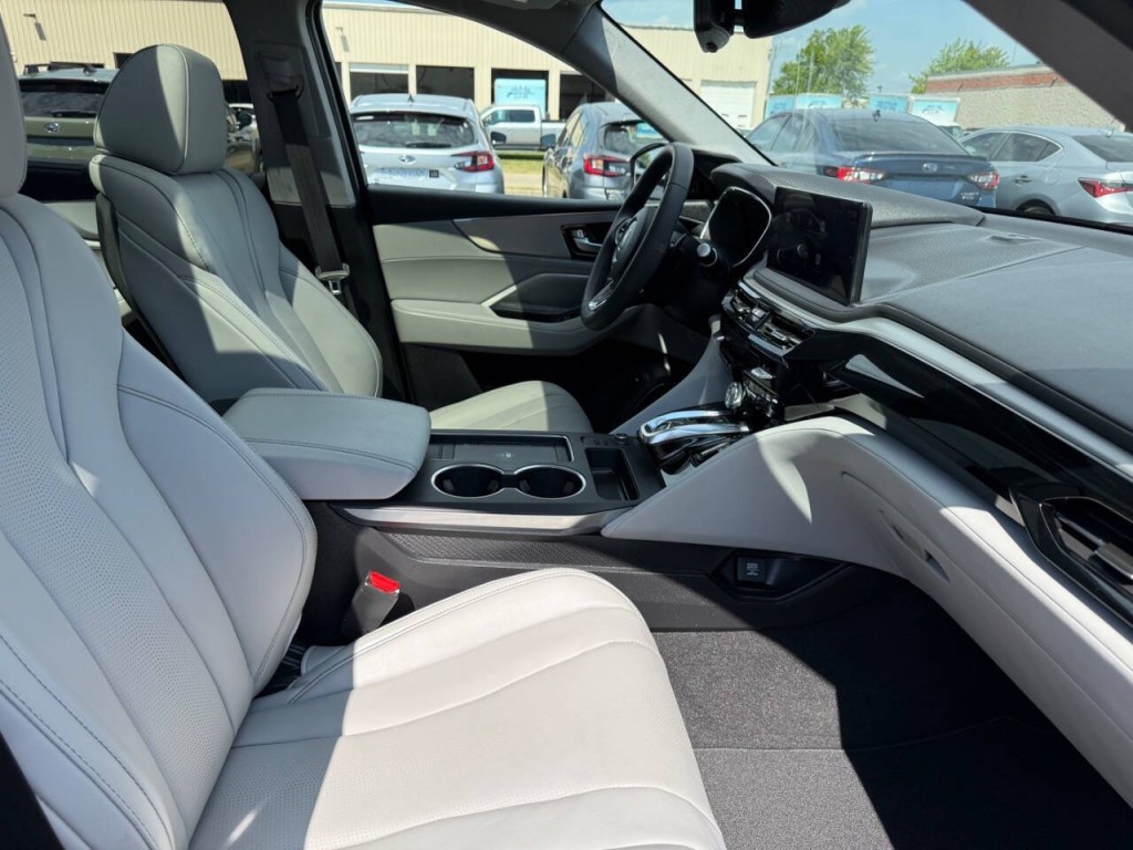 2025 Acura MDX Image 35