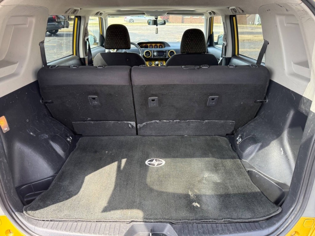 2008 Scion xB Image 20
