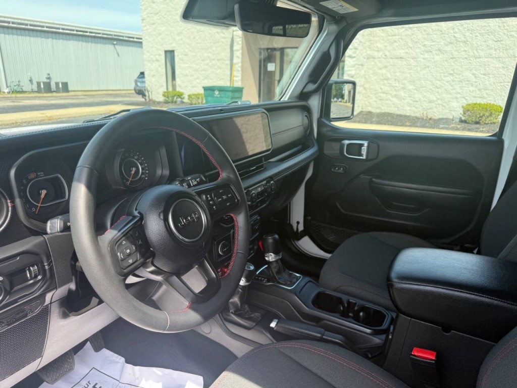 2024 Jeep Wrangler Image 16