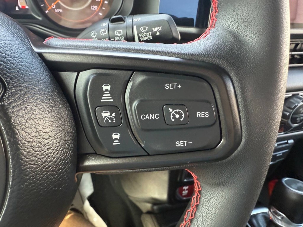 2024 Jeep Wrangler Image 32