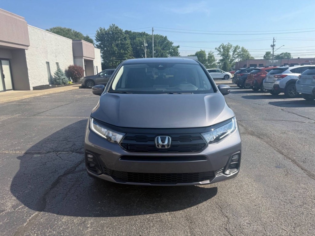 2025 Honda Odyssey Image 2