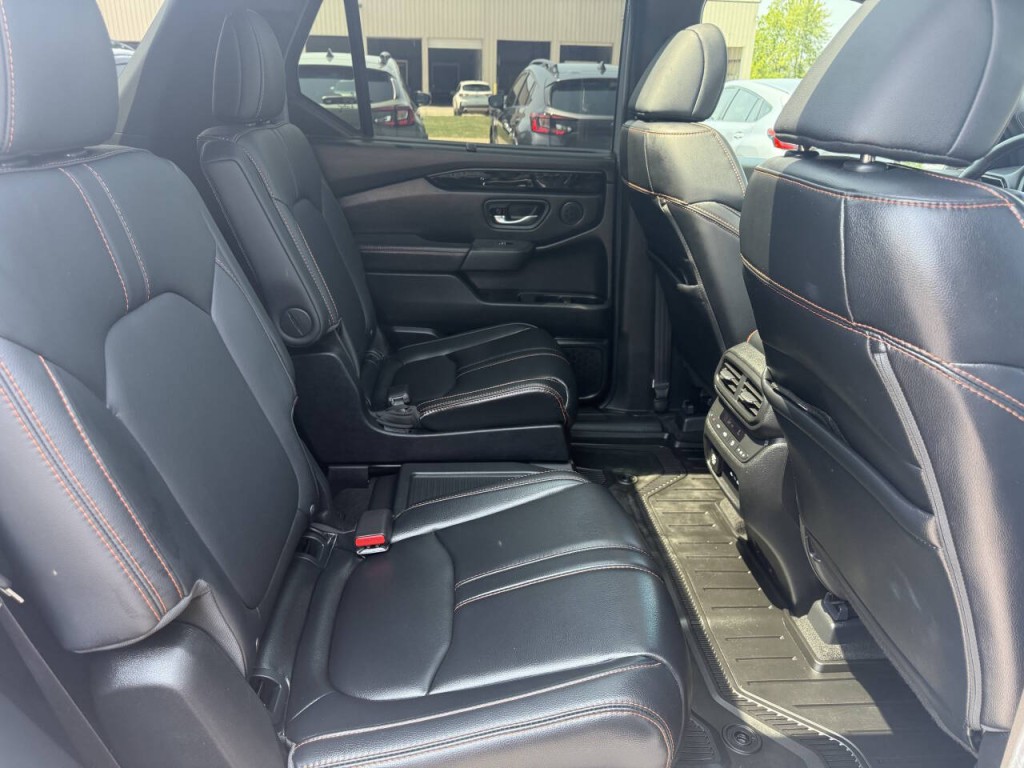 2025 Honda Pilot Image 30