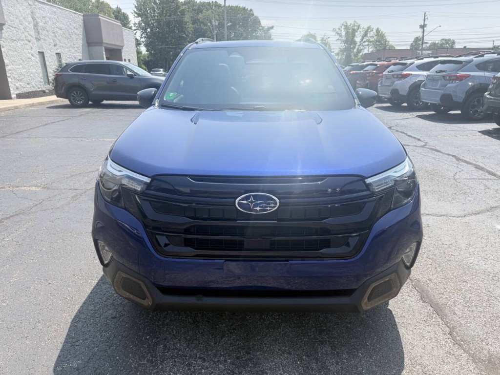 2025 Subaru Forester Image 3