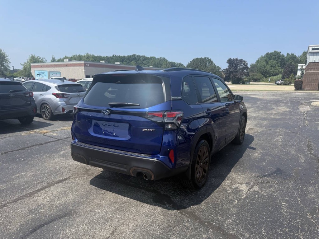 2025 Subaru Forester Image 6