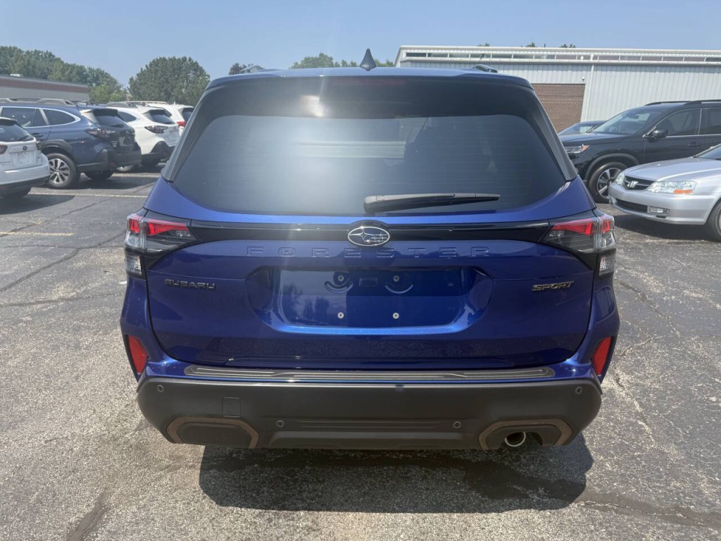 2025 Subaru Forester Image 7