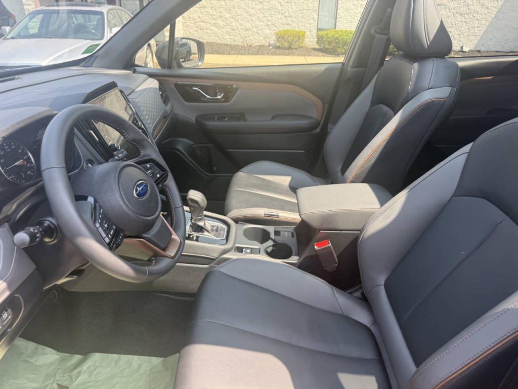2025 Subaru Forester Image 17