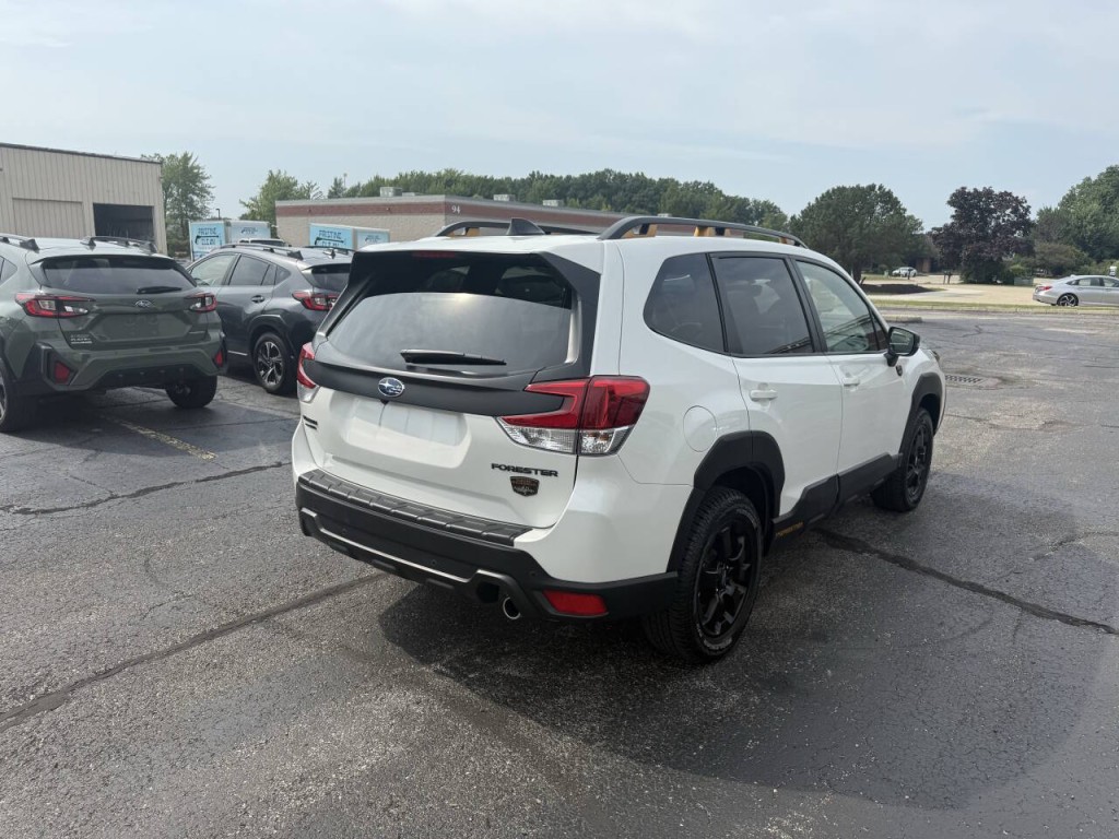 2024 Subaru Forester Image 6