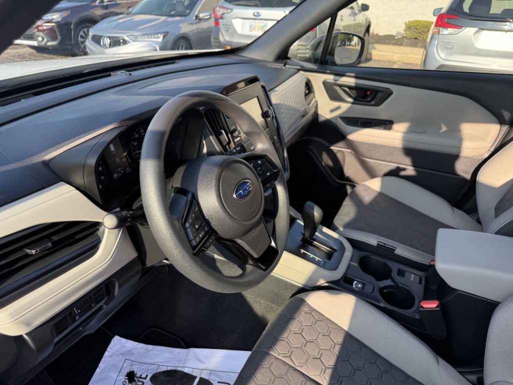 2025 Subaru Forester Image 16