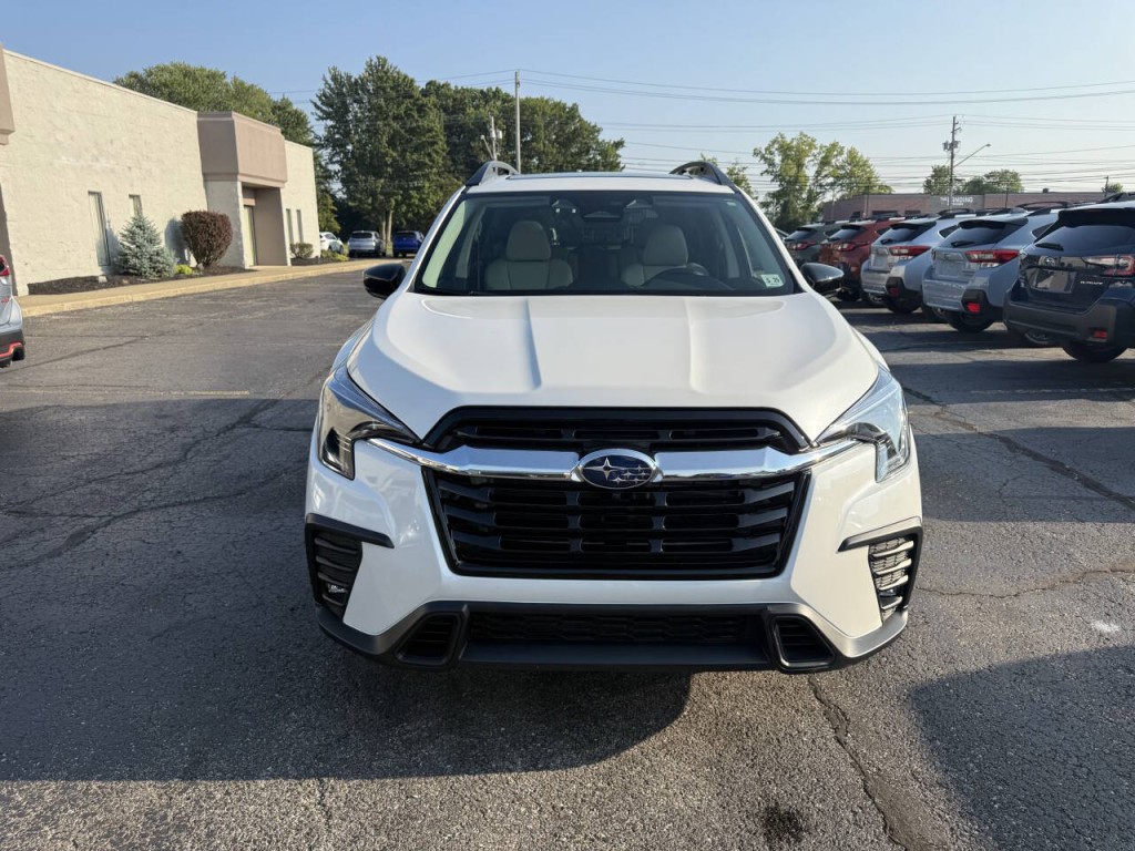 2024 Subaru Ascent Image 3