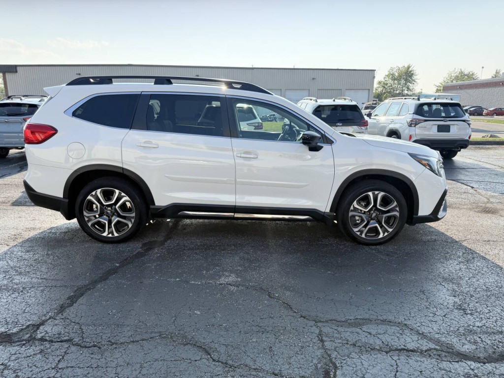 2024 Subaru Ascent Image 5