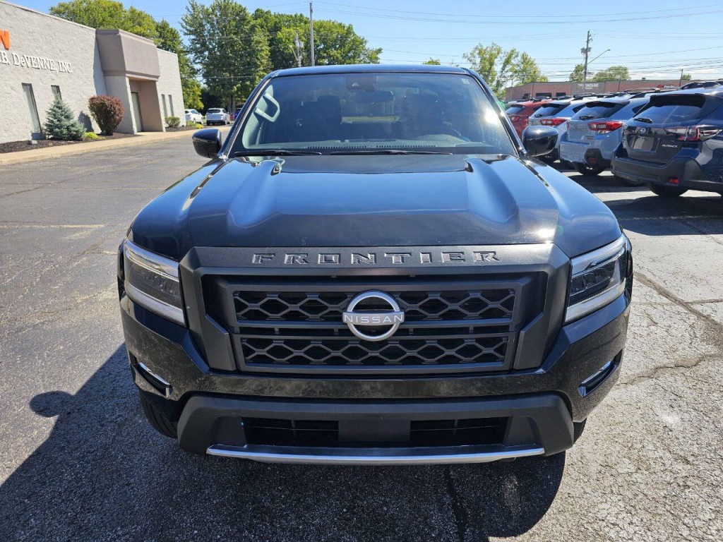 2023 Nissan Frontier Image 3