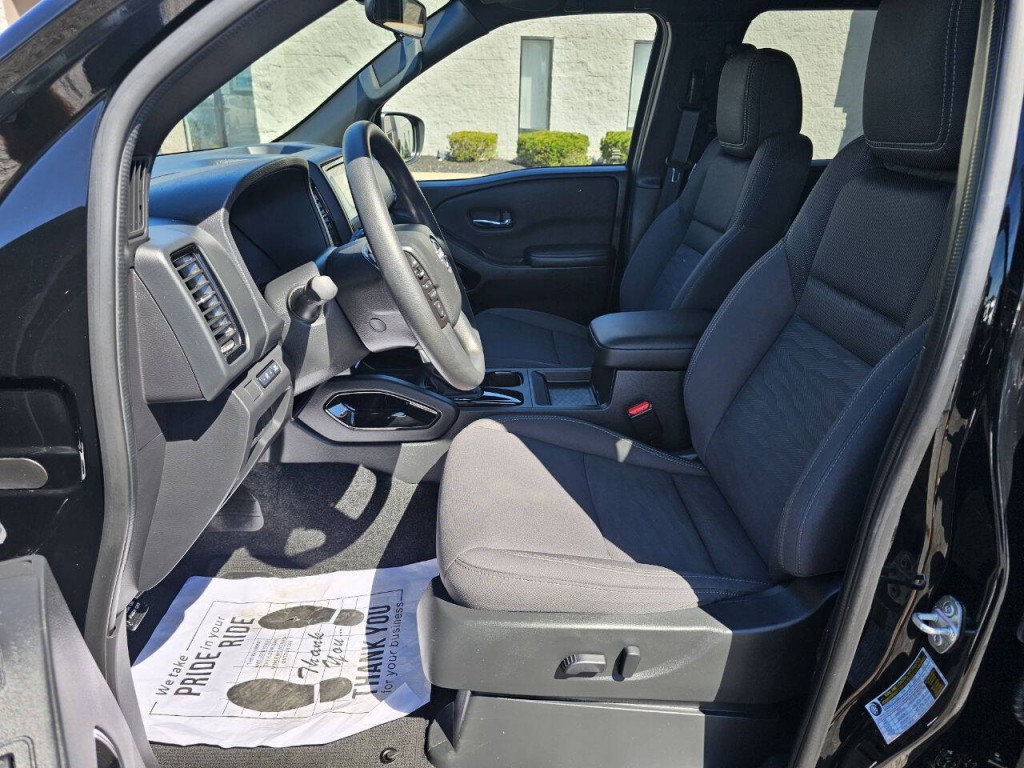 2023 Nissan Frontier Image 19