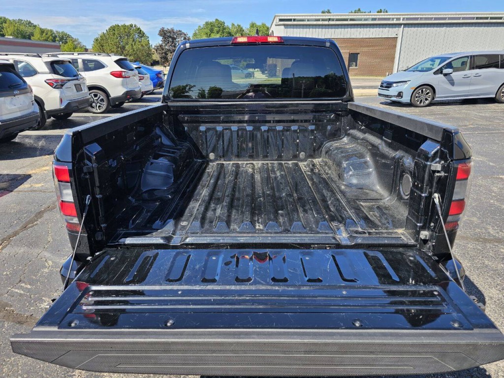 2023 Nissan Frontier Image 23