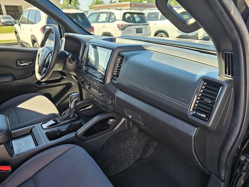 2023 Nissan Frontier Image 29