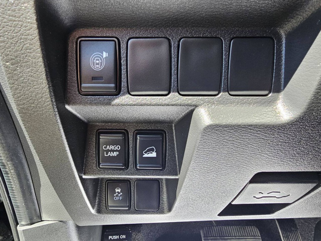 2023 Nissan Frontier Image 32