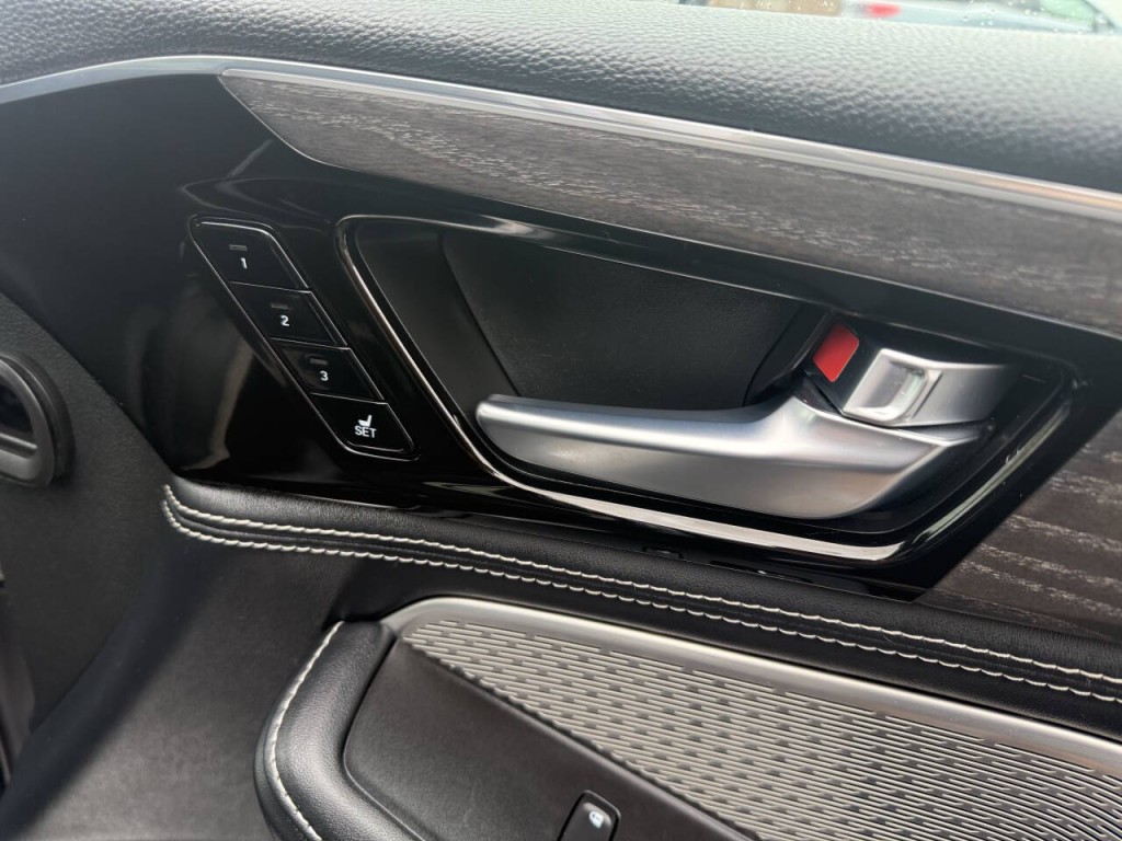 2022 Acura MDX Image 32