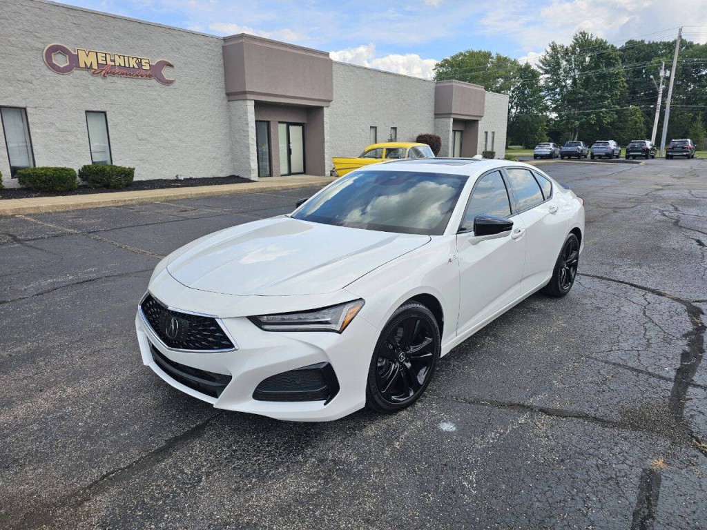 2023 Acura TL Image 2