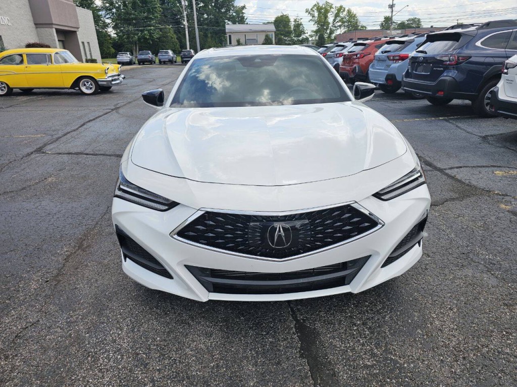 2023 Acura TL Image 3