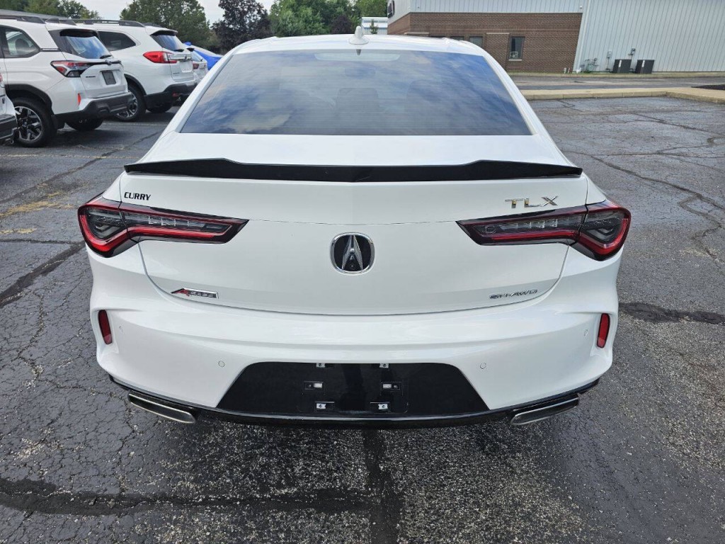 2023 Acura TL Image 7