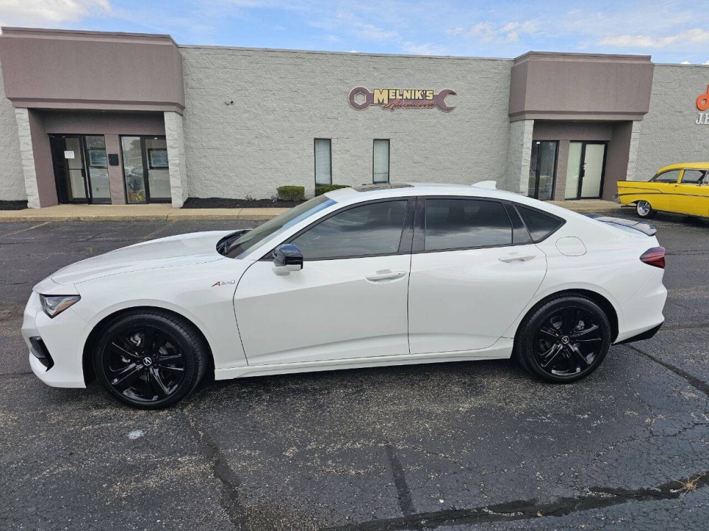 2023 Acura TL Image 9