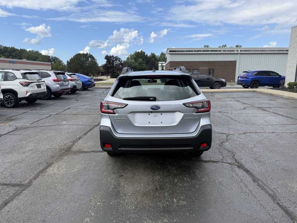 2025 Subaru Outback Image 7