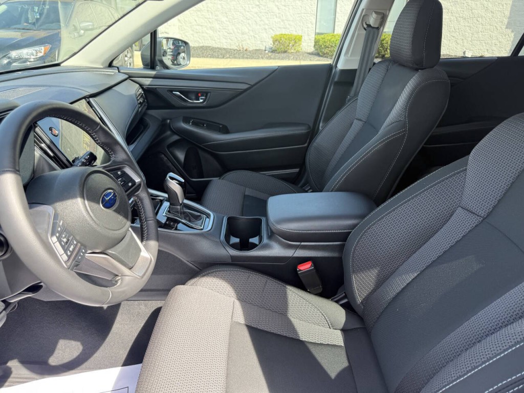 2025 Subaru Outback Image 16