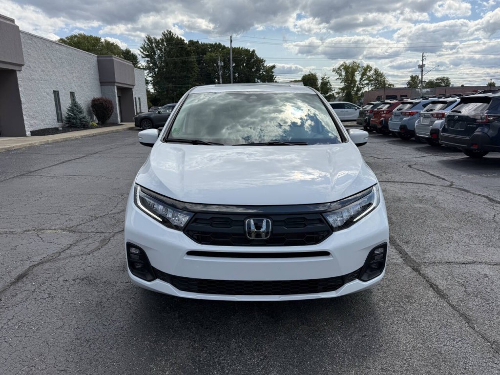 2025 Honda Odyssey Image 3