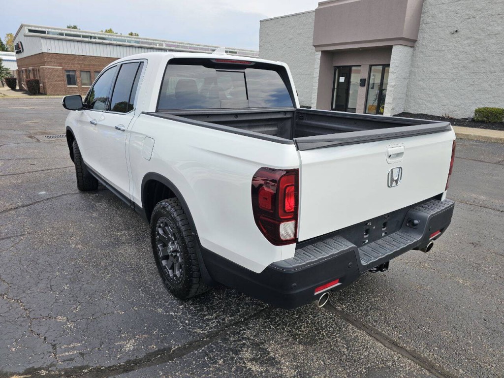 2023 Honda Ridgeline Image 8