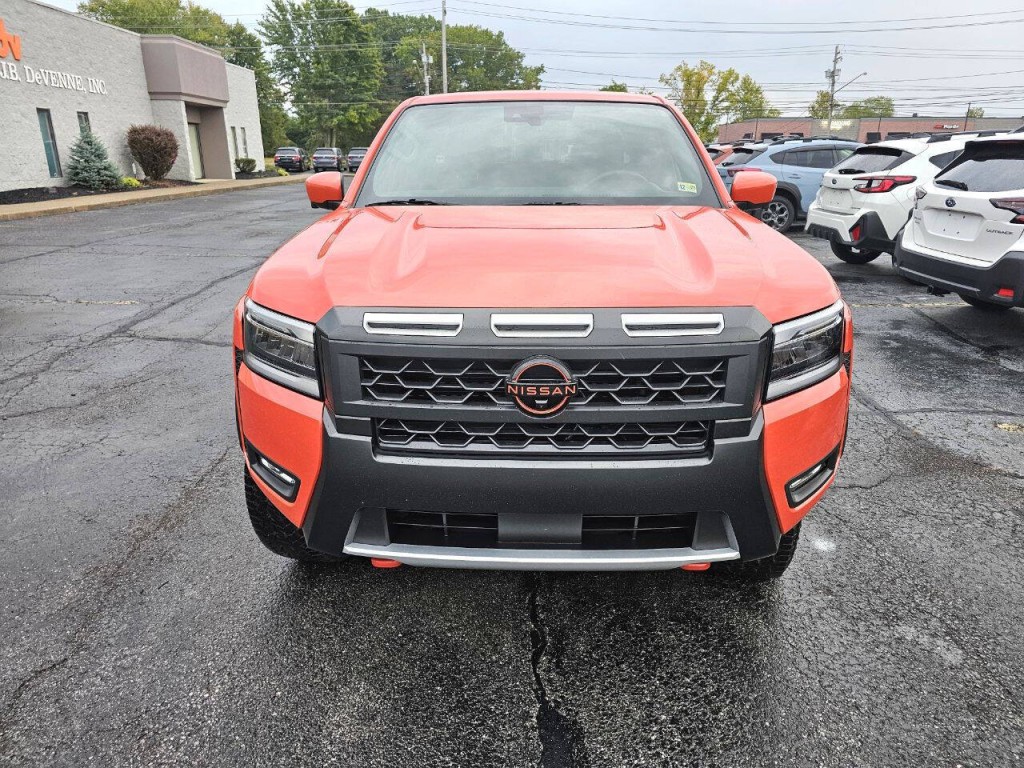 2025 Nissan Frontier Image 3