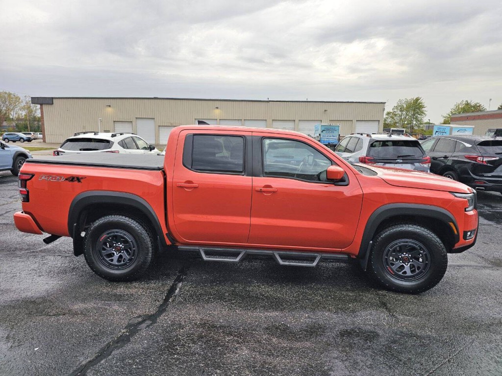 2025 Nissan Frontier Image 5