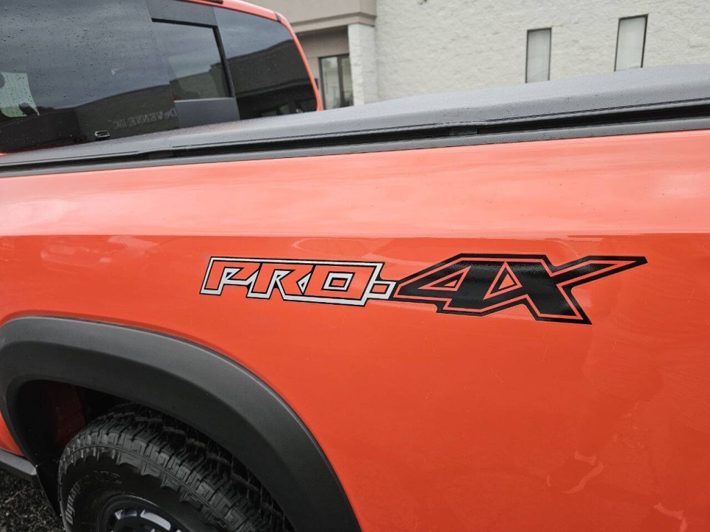 2025 Nissan Frontier Image 11