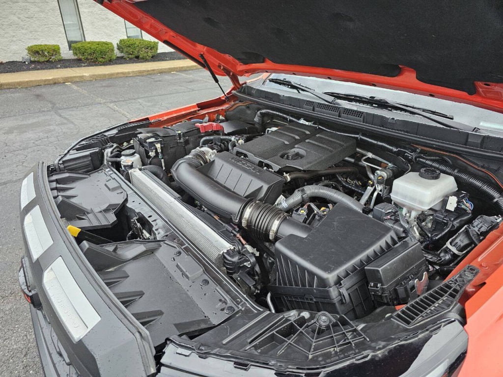 2025 Nissan Frontier Image 18