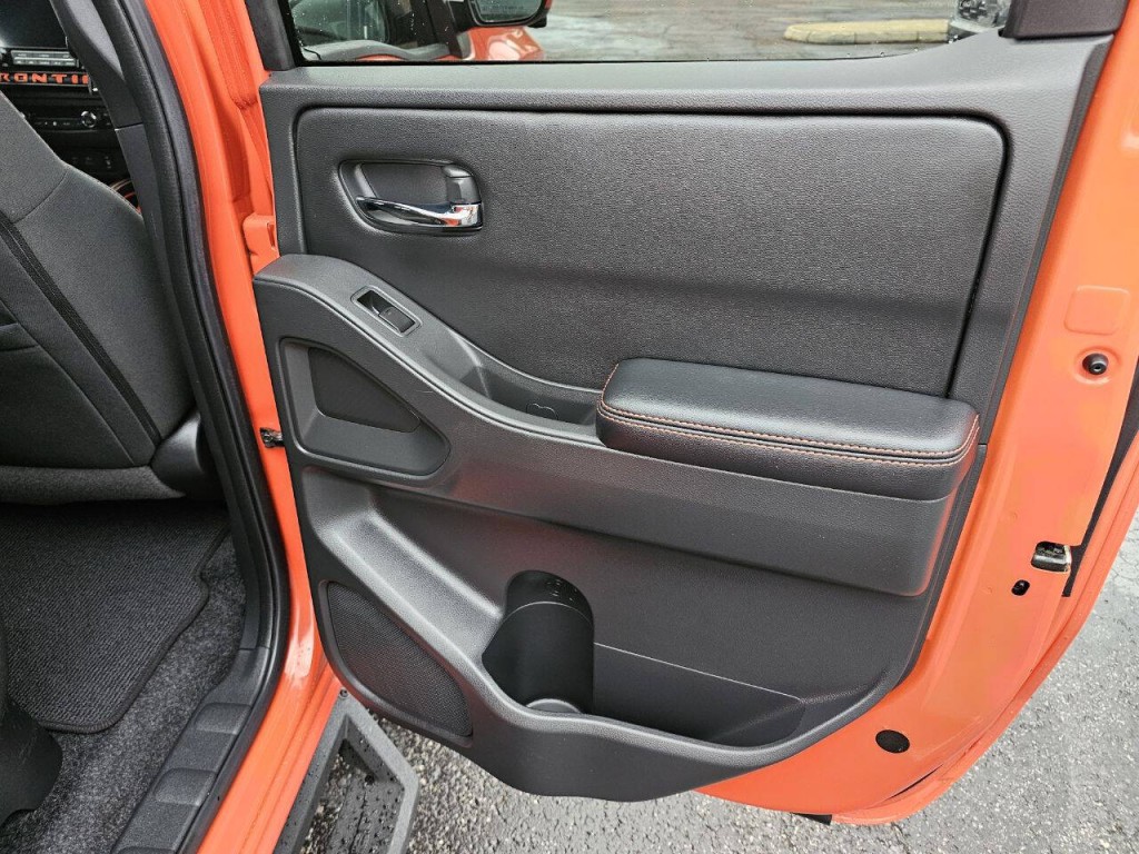 2025 Nissan Frontier Image 27