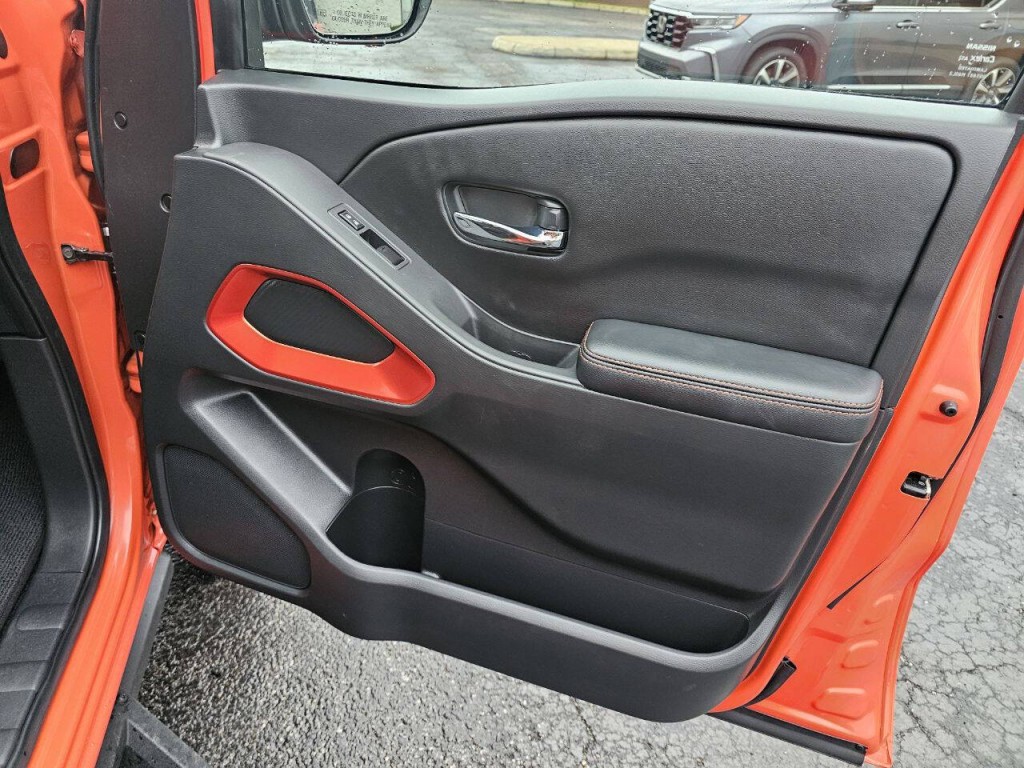 2025 Nissan Frontier Image 31
