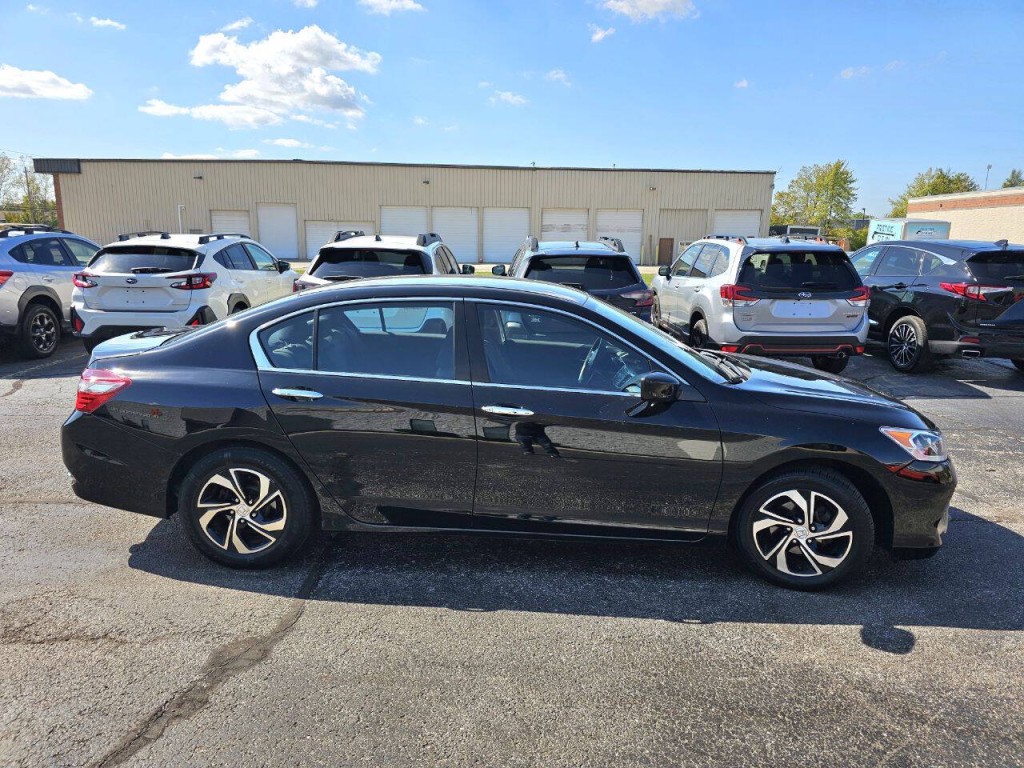 2017 Honda Accord Image 5
