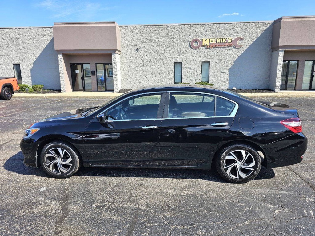 2017 Honda Accord Image 6
