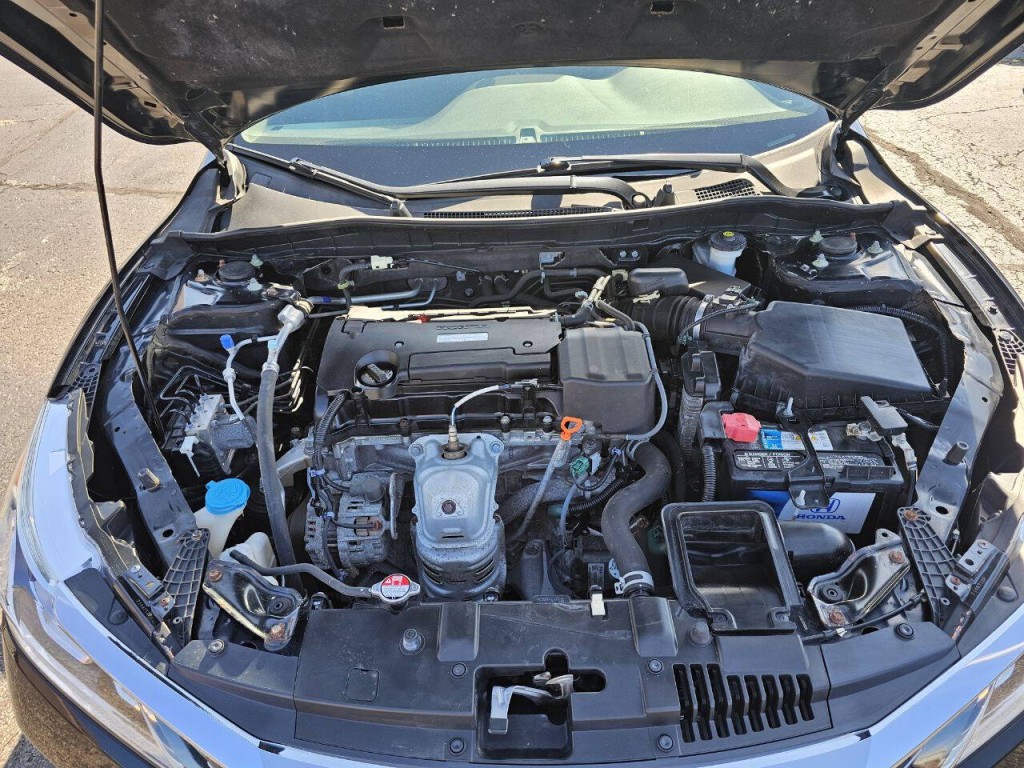 2017 Honda Accord Image 9