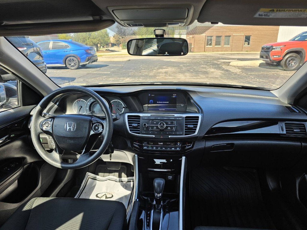 2017 Honda Accord Image 20