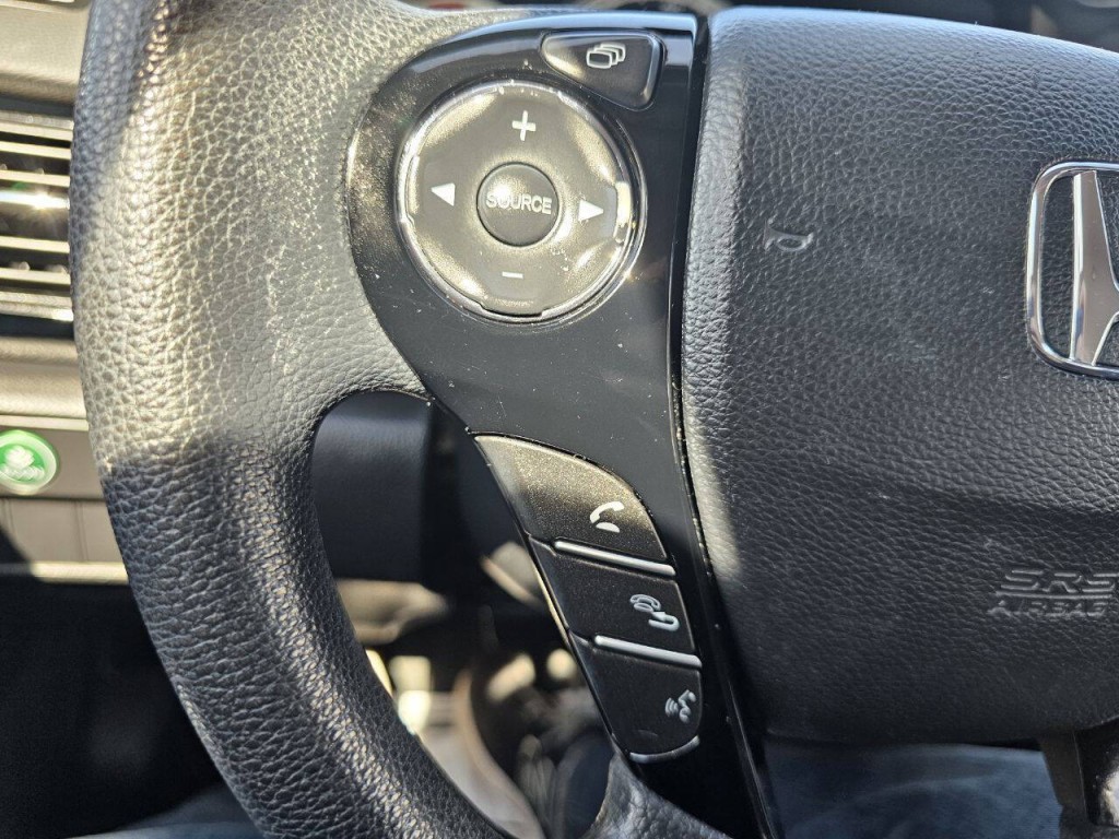 2017 Honda Accord Image 25