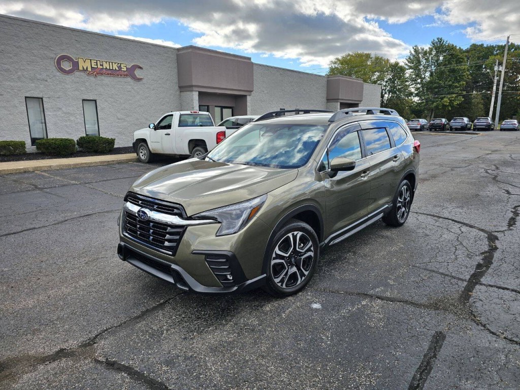 2023 Subaru Ascent Image 2
