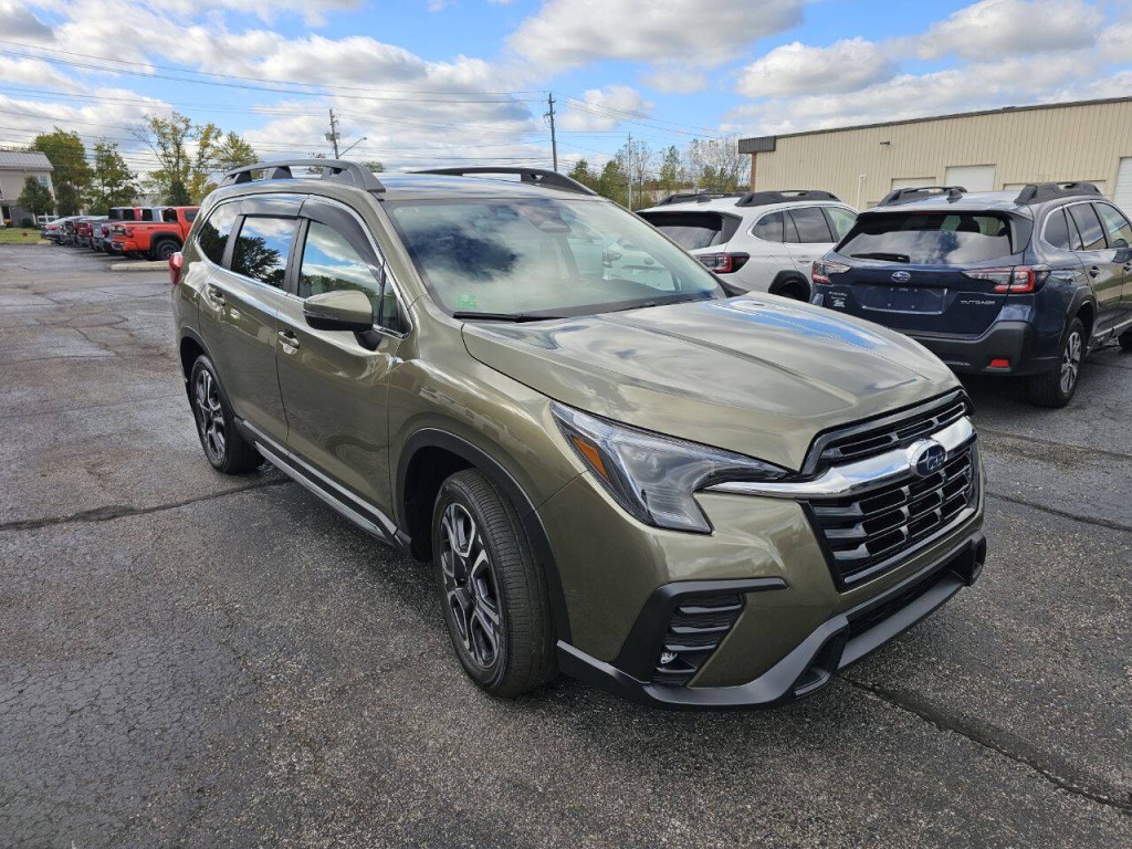 2023 Subaru Ascent Image 4