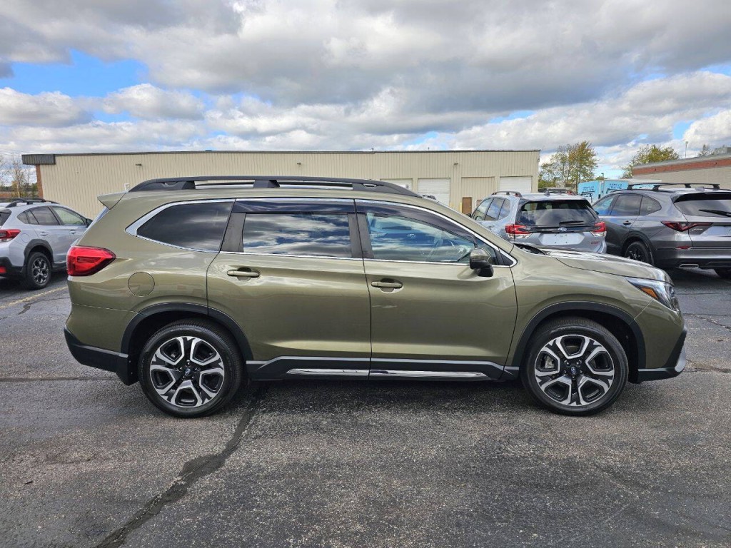 2023 Subaru Ascent Image 5