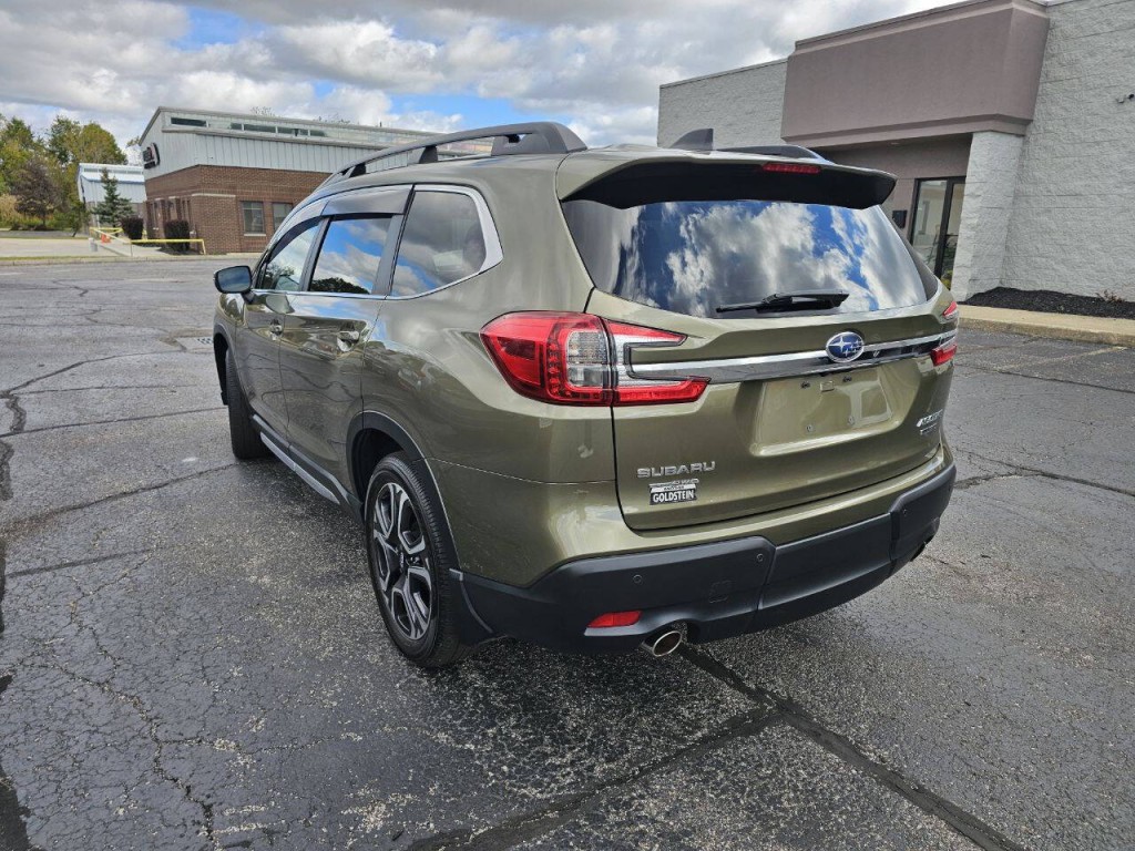 2023 Subaru Ascent Image 8